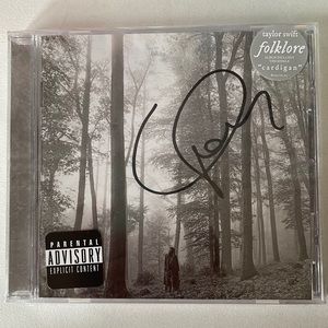 Authentic Signed Taylor Swift Folklore CD